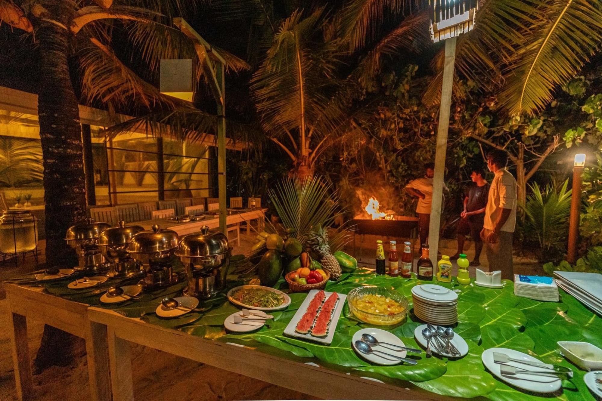 Hotel Tropical Tree Fehendhoo Exterior foto